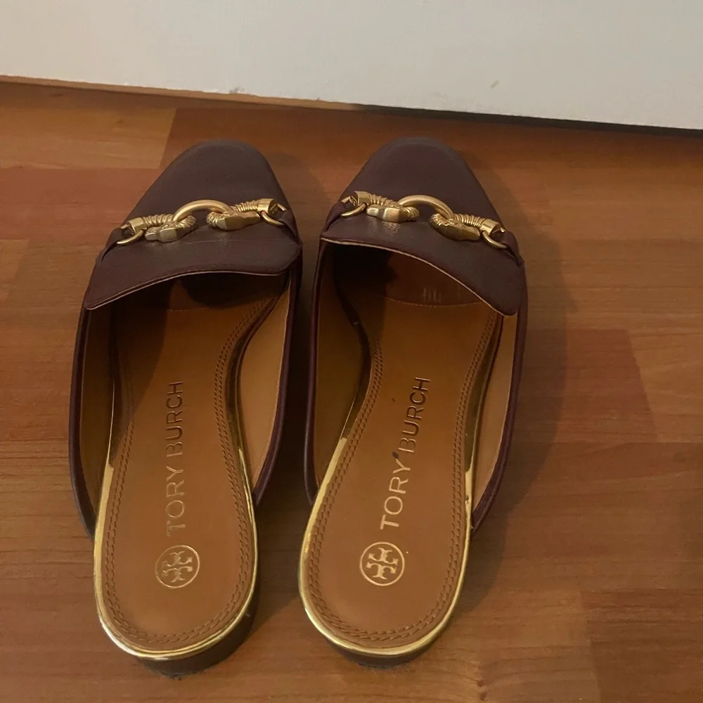 Tory Burch Women's Brown Leather Chain-Trim Mules